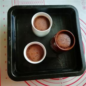 18.出炉后室温冷却，放入冰箱冷藏口感更佳。