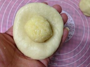 放入一份馅料