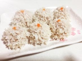 装盘，圆圆的丸子，满满的爱，这就是家的味道。。