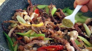 麻椒粉翻炒均匀，出锅装盘