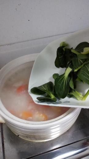 放入煮开的粥里