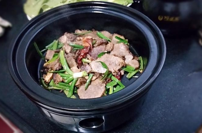 蒜苗炒牛肉