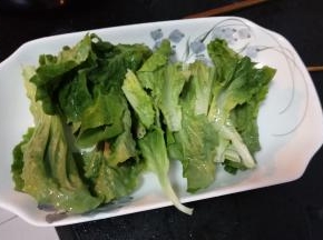 生菜可以分成小段