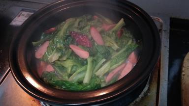 加入少许盐翻炒均匀