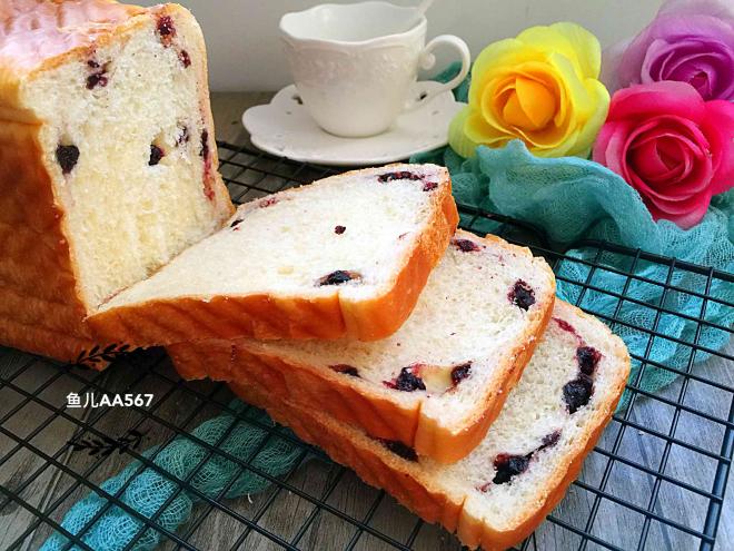 酸奶蓝莓吐司