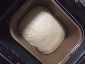 面团发酵至原来面团的两倍大