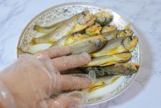 拌匀，腌制15分钟