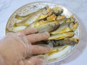 拌匀，腌制15分钟