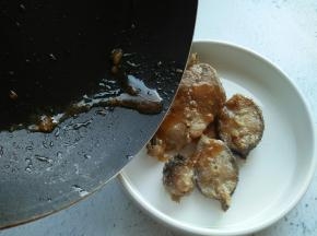 淋在鳕鱼上