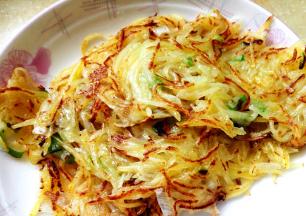 11.	两面都煎至金黄就可以出锅了。