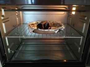 放入预热好的烤箱，上下火200℃，15 分钟。