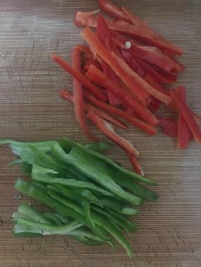 青红椒切丝