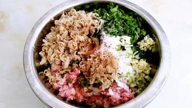 所有的调料混合。