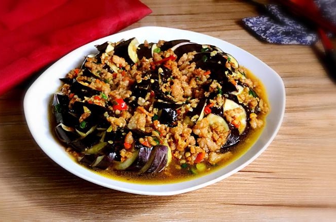 盘龙肉末茄子