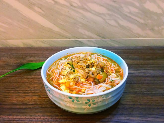 早餐系列之干贝边鸡蛋面