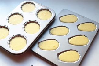 总共是两盘，学厨日式玛德琳模具和学厨贝壳玛德琳模具，面糊的量刚刚好。