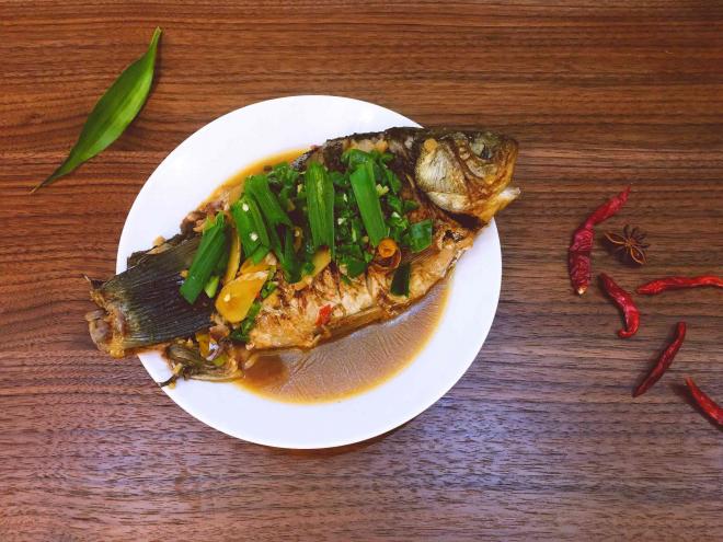 超级下饭鱼肉香闷鲫鱼