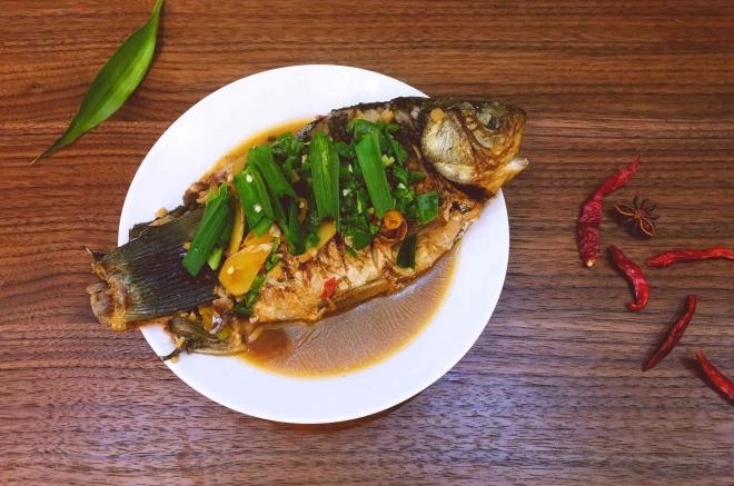 超级下饭鱼肉香闷鲫鱼