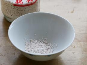 如果你喜欢更加绵蜜口味，可以用1-2茶匙的藕粉。