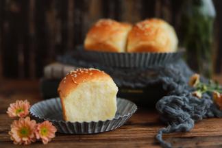 出炉马脱模，放晾架上放至手温后密封保存