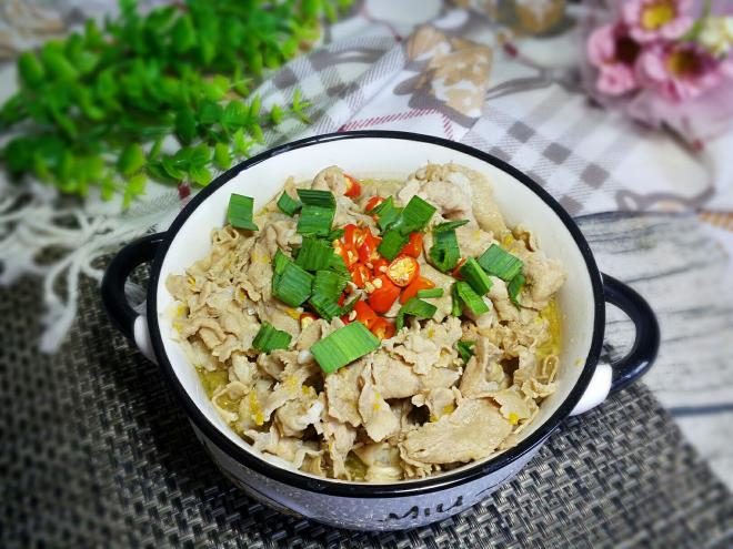 香菇薯粉汆肥羊。