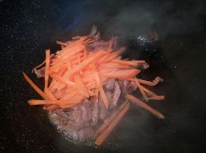 下胡萝卜继续炒