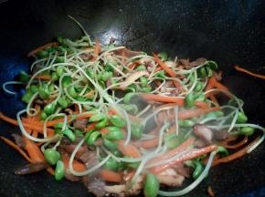 黑豆芽翻炒