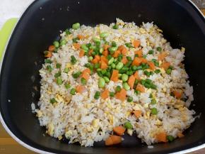 下什绵蔬菜炒匀