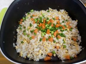 下什绵蔬菜炒匀