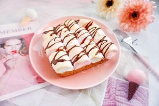 外酥里软的棉花糖，咬一口还有拉丝。