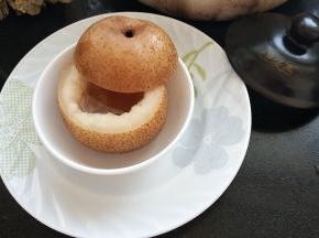 取出趁热吃梨喝汤