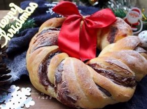 撒上糖粉装饰一下，是不是有下雪的感觉？哈哈