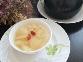吃梨喝汤效果最好哦