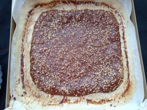 烤好出炉的肉脯会比进炉前小一圈，这是正常的状态