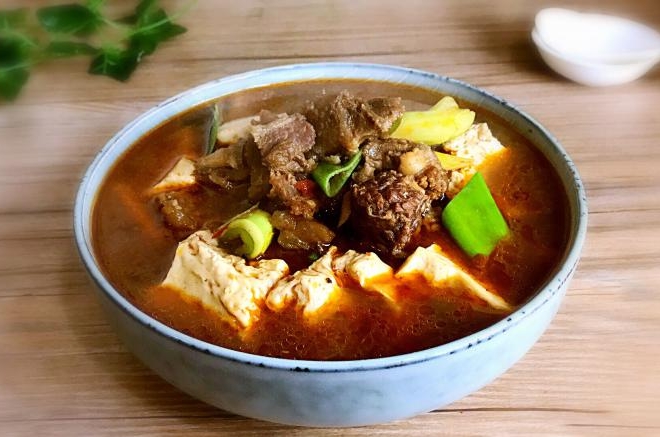 老汤牛肉炖豆腐