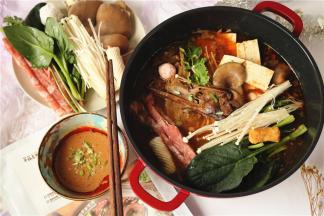 世上最好吃是火锅。