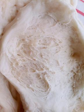 发到1.5-2倍大，里面蜂窝状就好了。