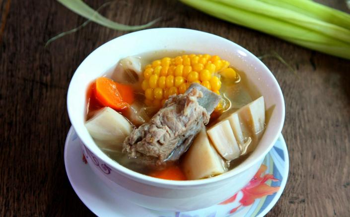 莲藕玉米排骨汤