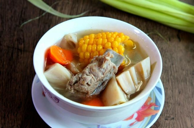 莲藕玉米排骨汤