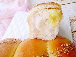 椰蓉馅特别好吃，就是有点卷歪了，哈哈