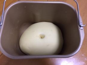 发酵到两倍大，戳洞不回缩就可以了