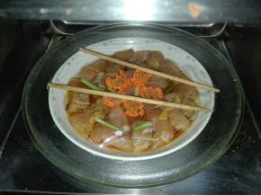 把巴沙鱼放进微波炉