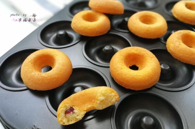 海绵甜甜圈蛋糕
