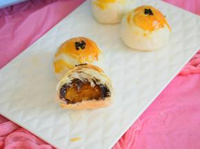 被我咬了一口，哈哈