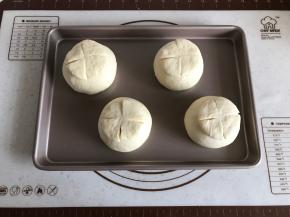 小面皮四周剪4刀。