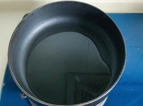 锅里熬油