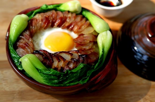 腊味煲仔饭