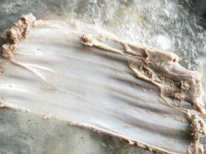 煮沸几分钟去腥即可