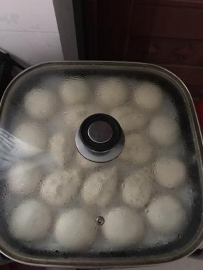 上锅蒸十分钟即可