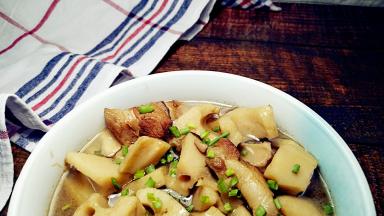 五花肉入口即化。